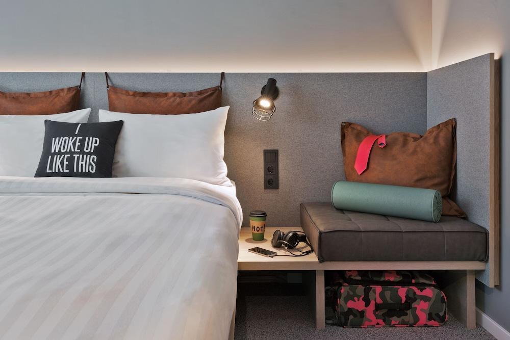 Moxy Frankfurt City Center Frankfurt am Main Ngoại thất bức ảnh