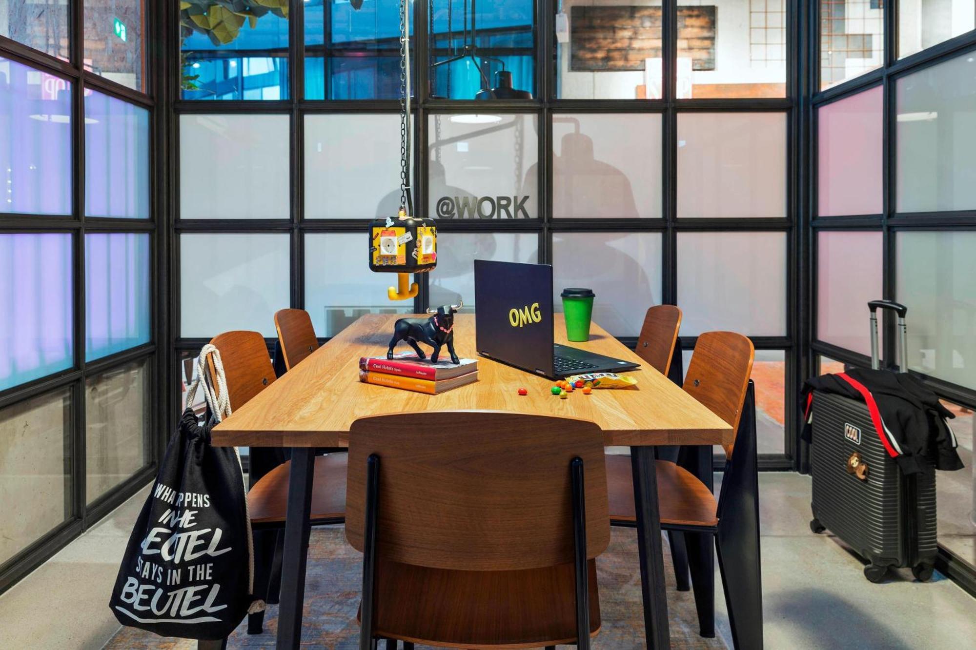 Moxy Frankfurt City Center Frankfurt am Main Ngoại thất bức ảnh
