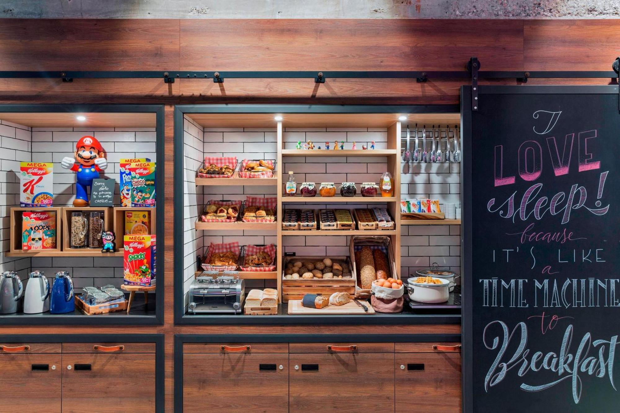 Moxy Frankfurt City Center Frankfurt am Main Ngoại thất bức ảnh