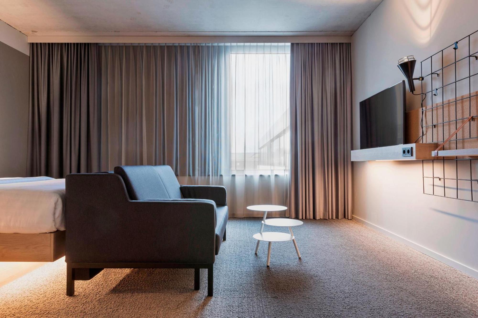 Moxy Frankfurt City Center Frankfurt am Main Ngoại thất bức ảnh