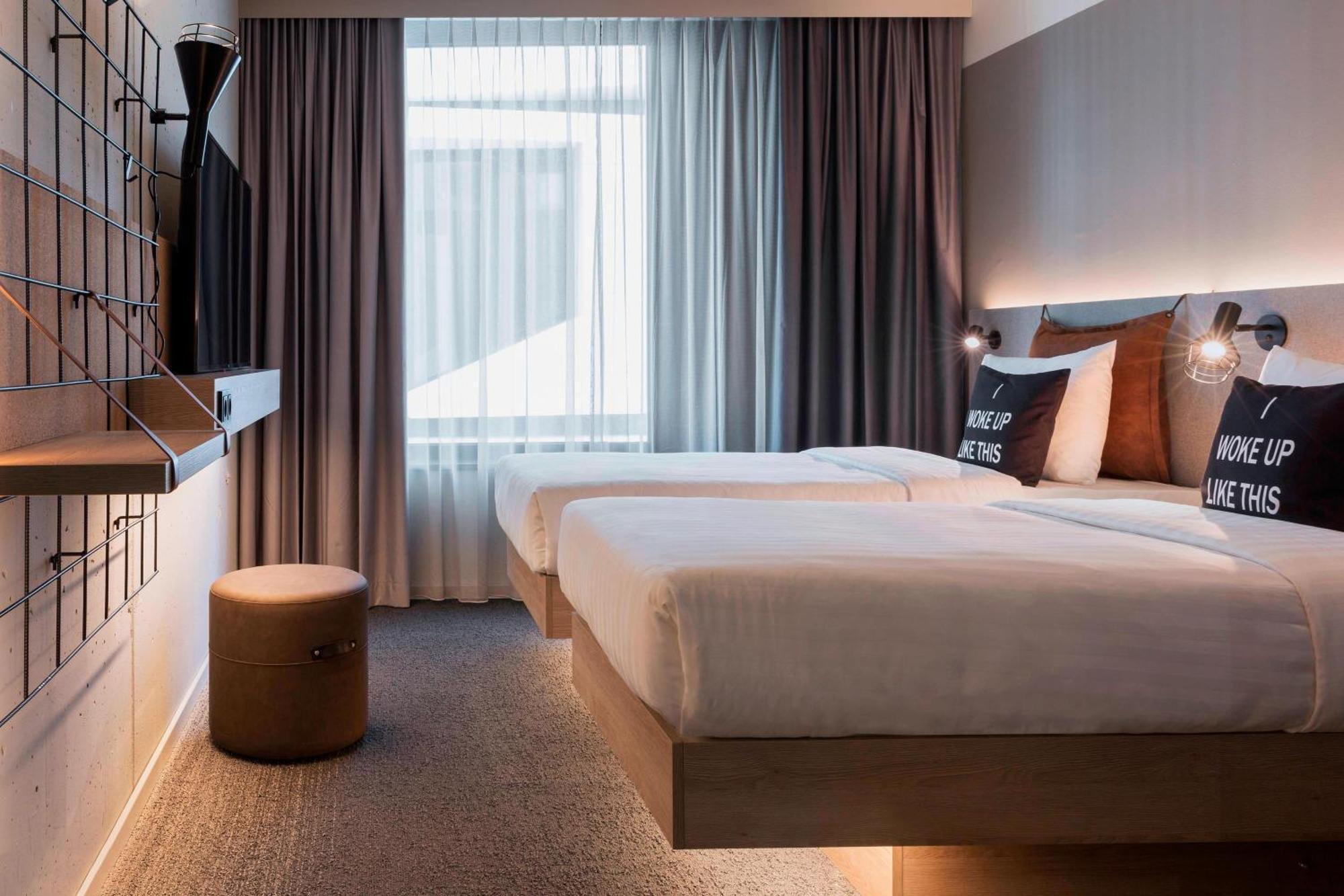 Moxy Frankfurt City Center Frankfurt am Main Ngoại thất bức ảnh