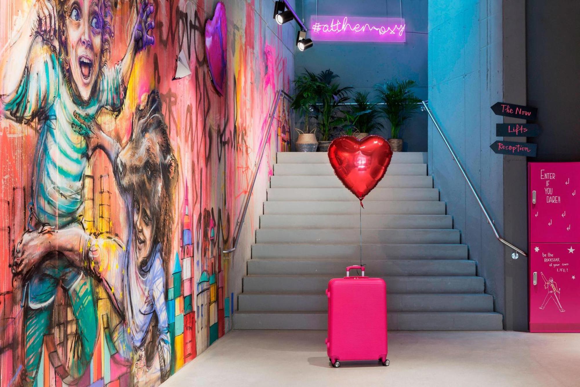 Moxy Frankfurt City Center Frankfurt am Main Ngoại thất bức ảnh
